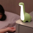 Luz Noturna Infantil Dino: Dinossauro com Timer (15min) e Sensor