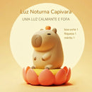 Luz Noturna Infantil Capivara LED em Silicone com Temporizador e USB