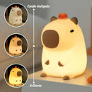 Luz Noturna Infantil Capivara LED em Silicone com Temporizador e USB